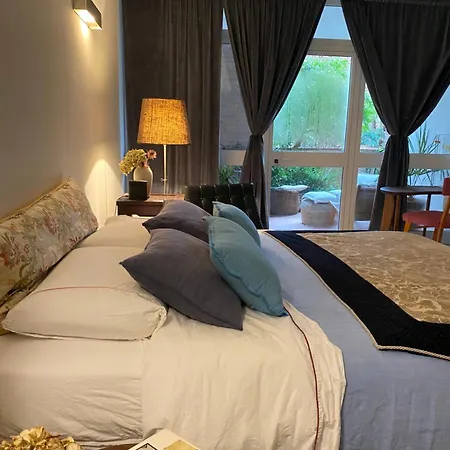 Con Giardino 3* ראבנה